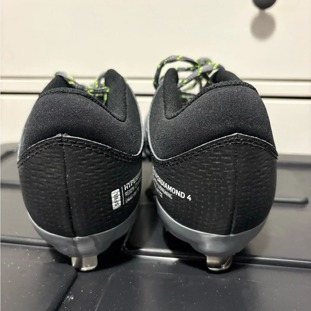 Nike Gray Baseball Cleats with White Swoosh and Neon Green Laces - Picture 6 of 8